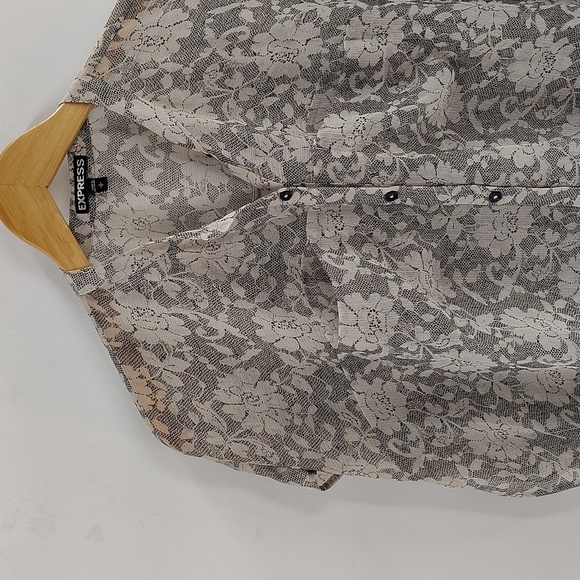 Express black & off white sheer floral print button down size small - Picture 4 of 7